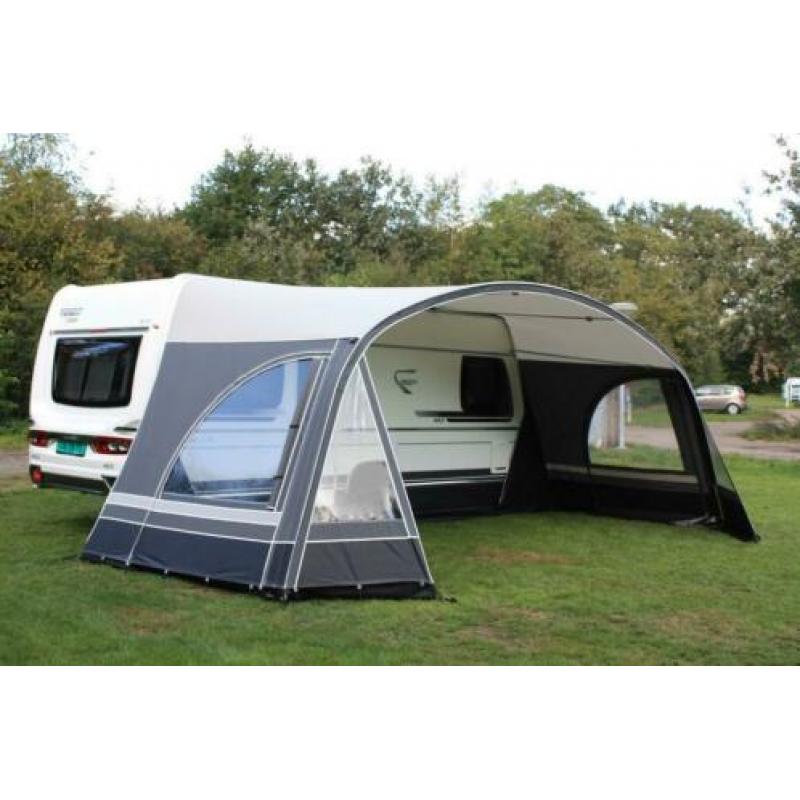 Fortex grote voortent komt van een hobby 560 prestige.