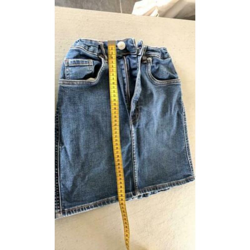 Drie mooie jeans/spijkerrokjes maat S van de Zara