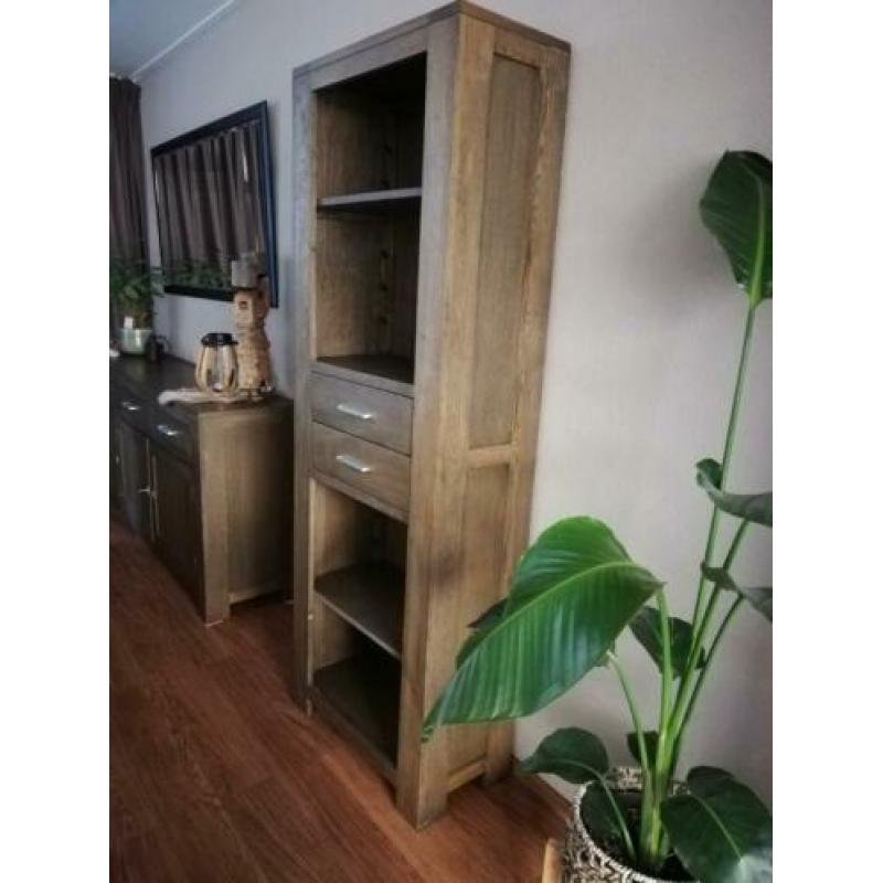 Massief eik houten kast