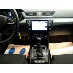 Skoda Superb Combi 1.6 TDI Executive Business DSG7 Navi, Xen