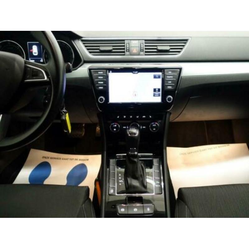 Skoda Superb Combi 1.6 TDI Executive Business DSG7 Navi, Xen