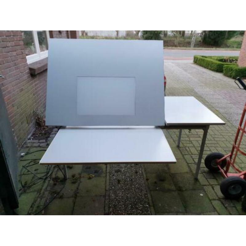 Tekentafel met lichtbak atelier kunst dia's negatieven