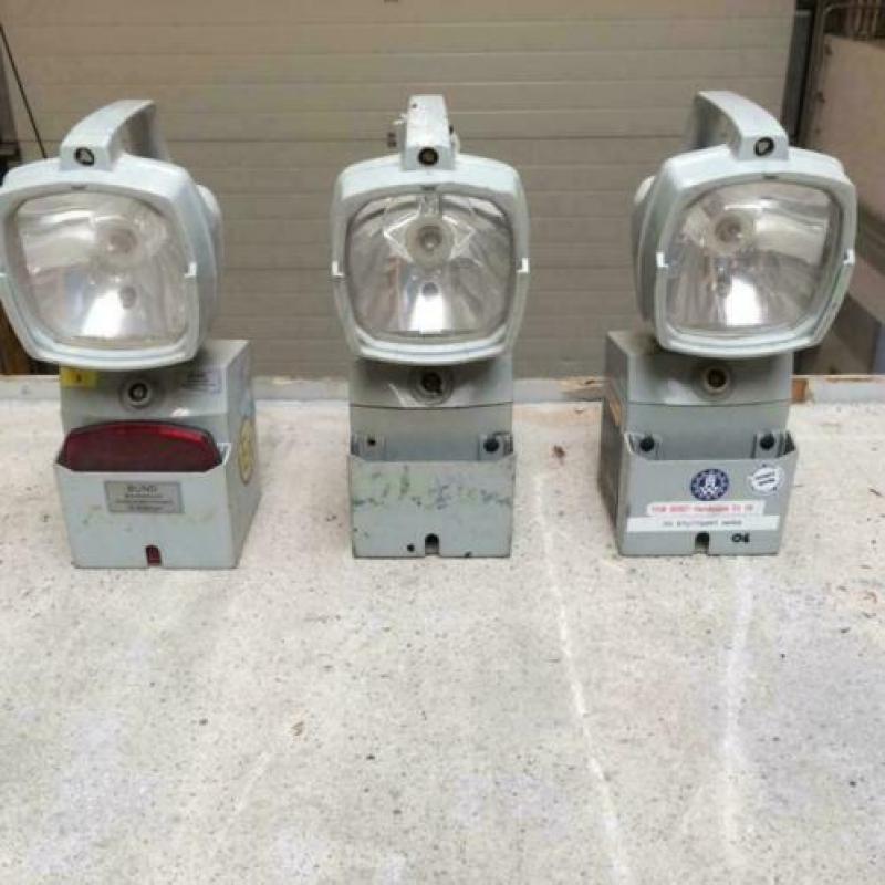 Bosch KKE 100L oplaadbare schijnwerper uit DU leger