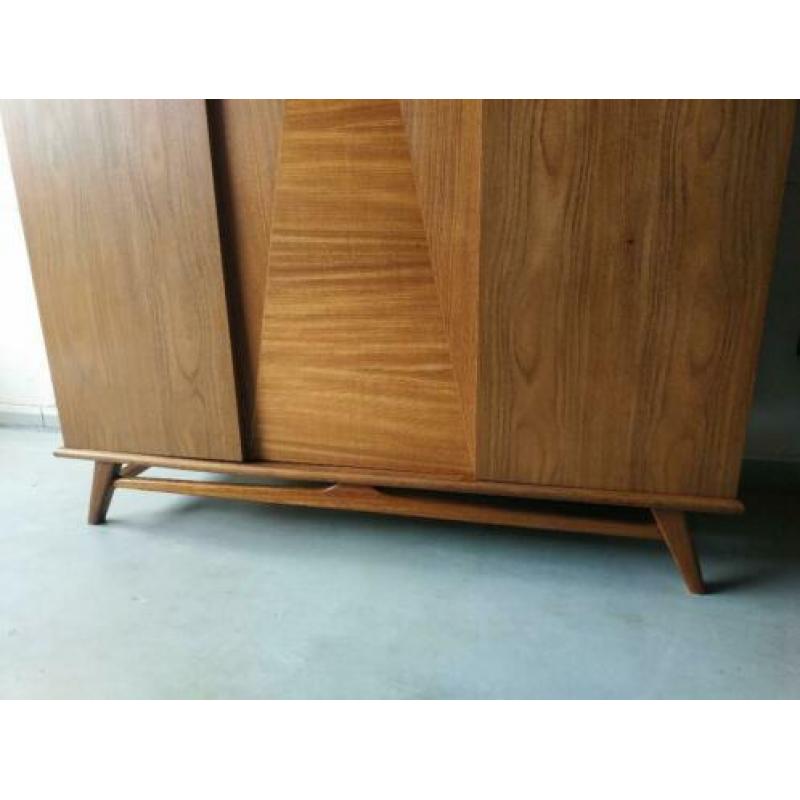 Vintage jaren 60 teak hang/leg linnenkast demontabel