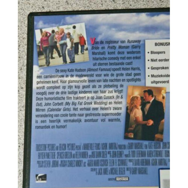 Raising Helen. Kate Hudson + John Corbett.