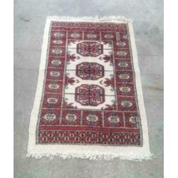 Vintage tapijt rood wit 94 x 61