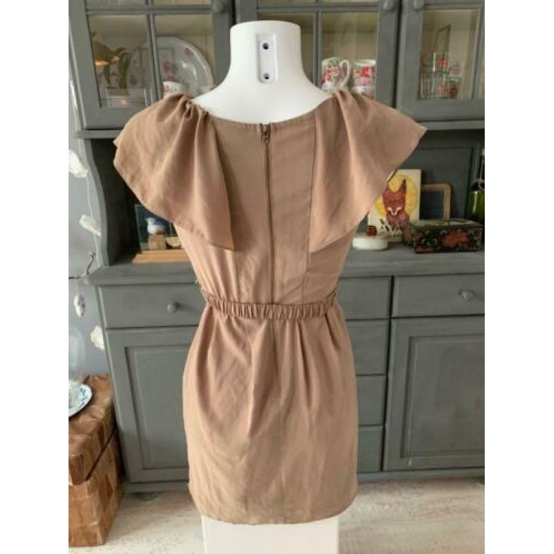 Mooie beige top/tuniek van HM met riem maat 36