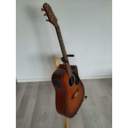 CRAFTER HILITE DE SP/VTG semi-akoestisch mooi afgesteld