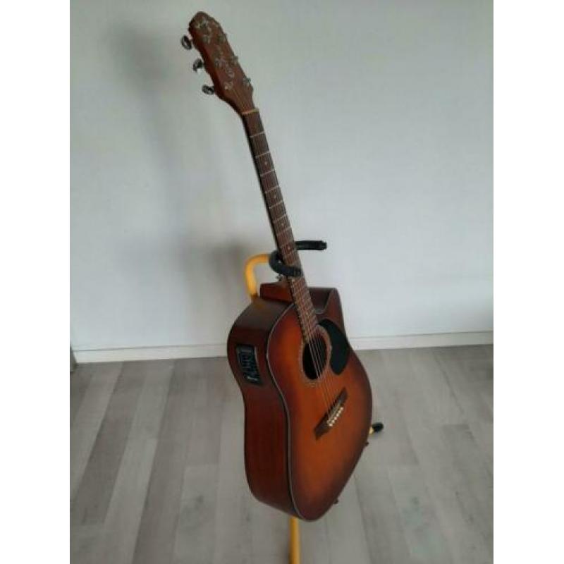 CRAFTER HILITE DE SP/VTG semi-akoestisch mooi afgesteld