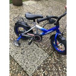 Mooi 12 inch fietsjes met zijwieltjes