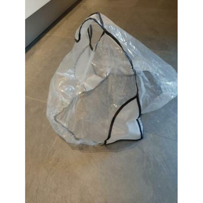 Regenhoes voor de Maxi-Cosi
