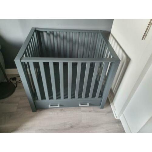 Box Casper antraciet inclusief lade en boxkleden