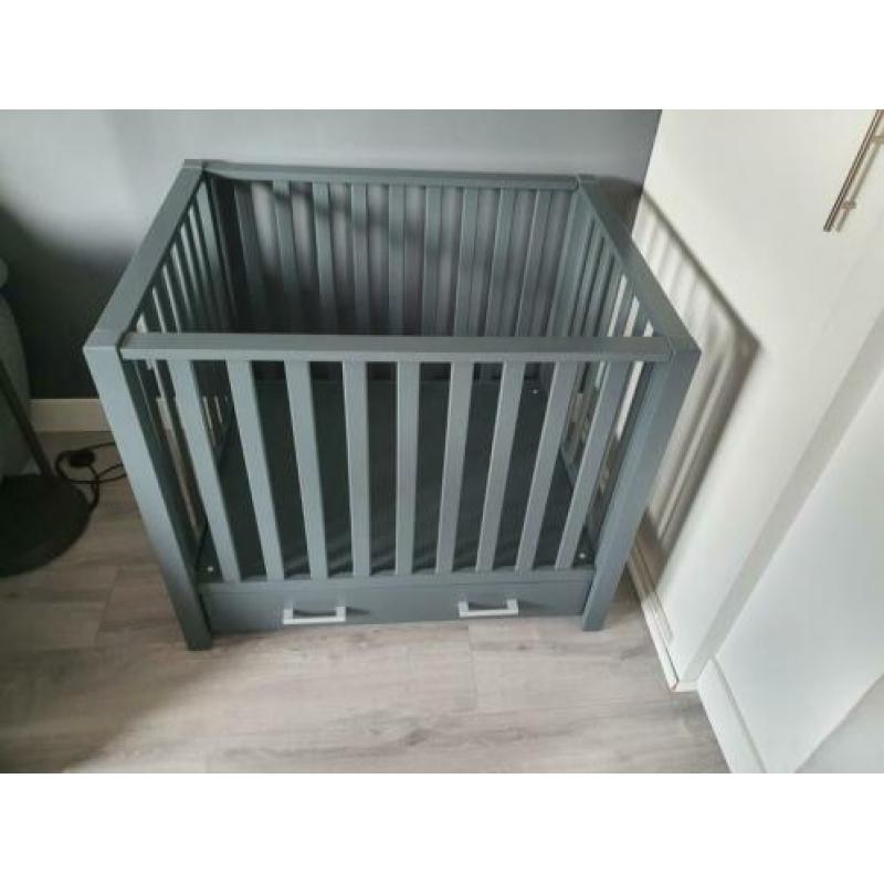 Box Casper antraciet inclusief lade en boxkleden