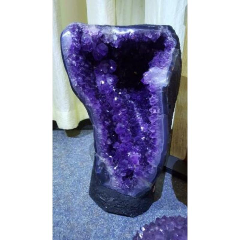 Grote URUGUAY Amethist Geode Mineralen Klusters