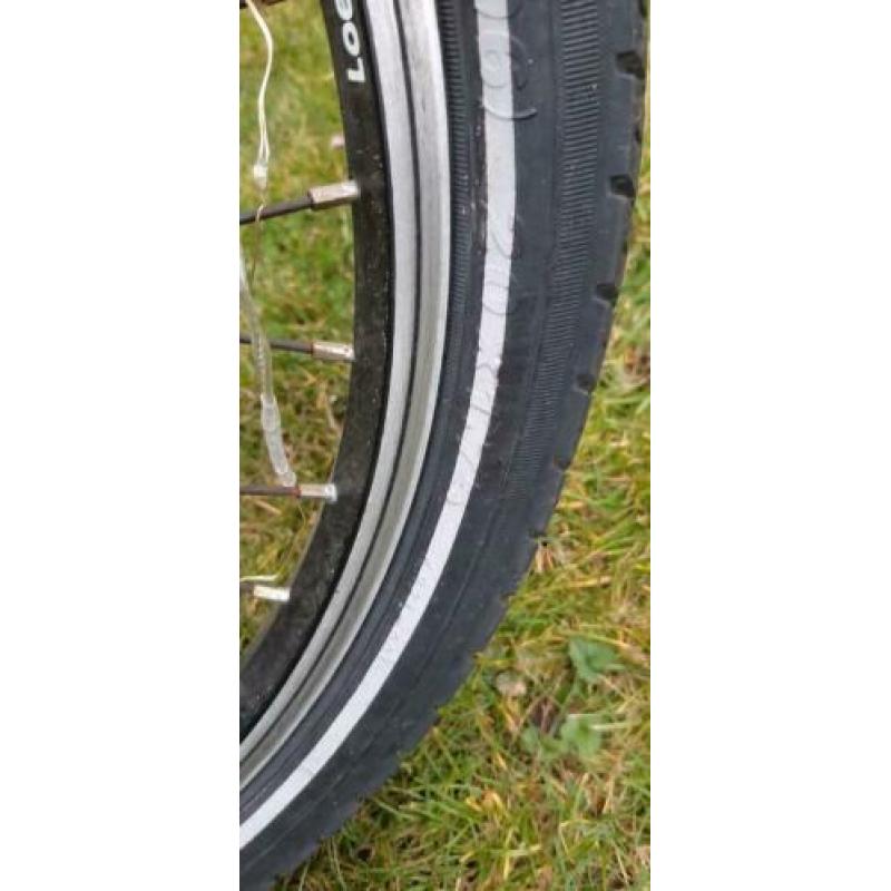 Meisjesfiets, Loekie, 20 inch , kleur wit.