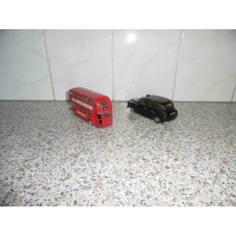 Londense Bus + Taxi (Budgie Toys) Jaren 60