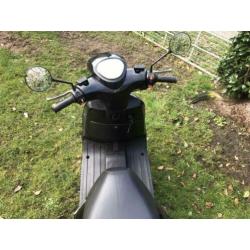 Znen zn50qt-f scooter geel kenteken met top koffer