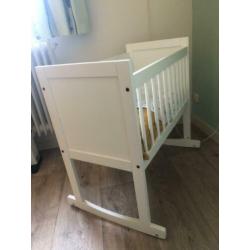 Baby wiegje / bedje wit hout