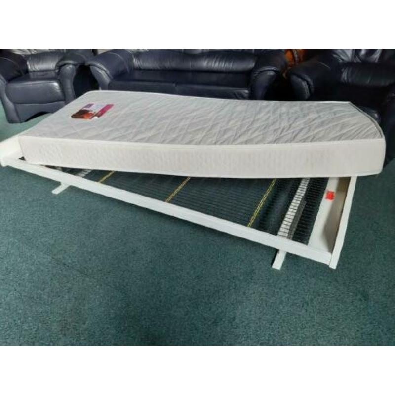 Prachtig (camping) bed 90x200 compleet zie,