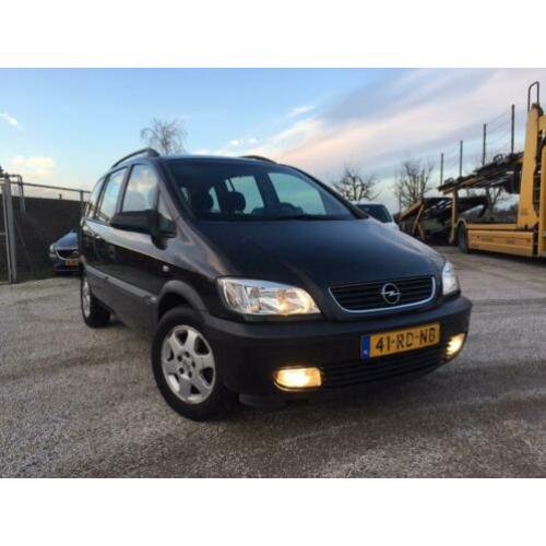 Opel Zafira 1.8 16V 2001 Zwart, APK 19-02-2021! Nette auto!