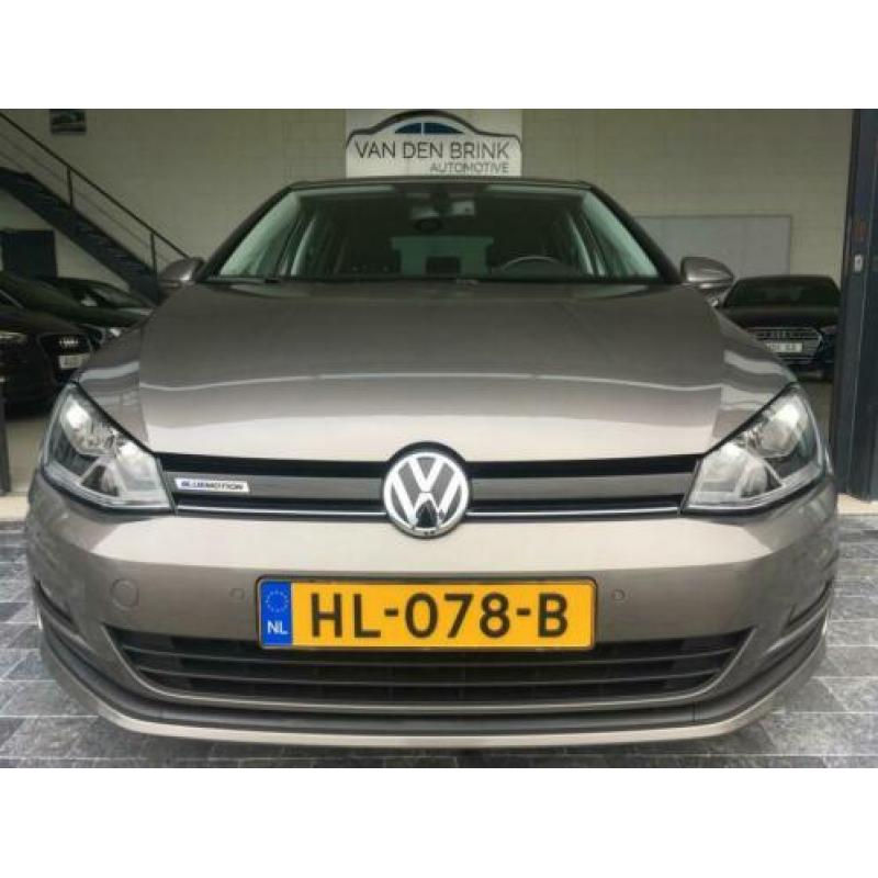 Volkswagen Golf 1.0 TSI Comfortline DAB+ Navigatie