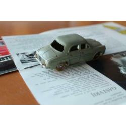 Dinky Toys, Renault Dauphine 24E met 2 Renault folders
