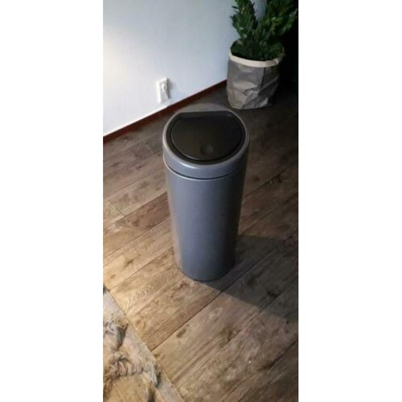 Brabantia touch bin 30L