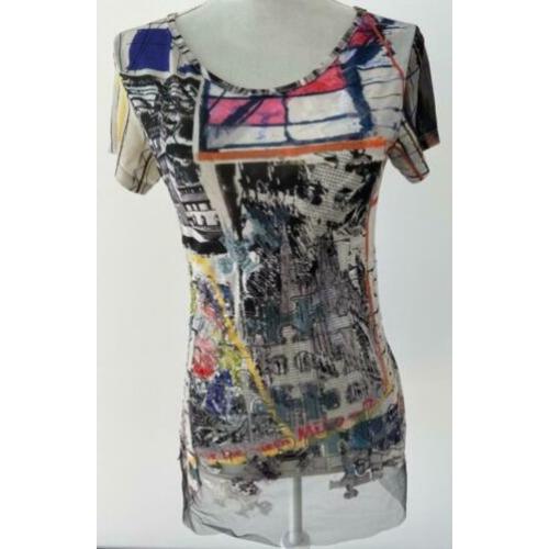 Save the queen top, aparte bewerkt. Als Nieuw!
