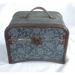 vintage grijs koffertje kistje nr.1