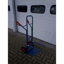 Stoelen steekwagen met rubberen banden. Zo goed als nieuw.