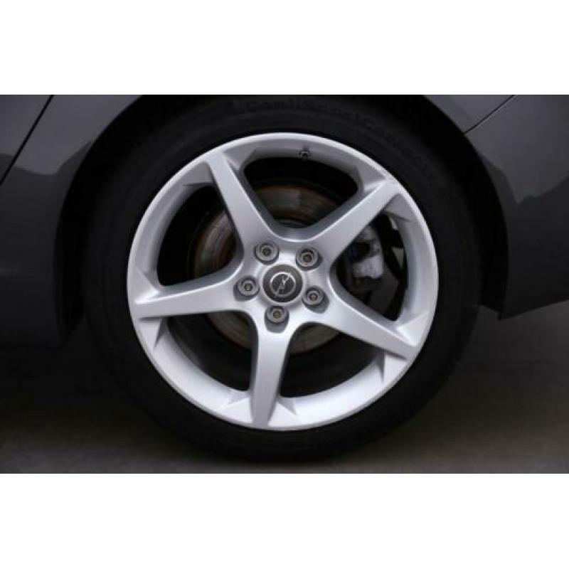 OPEL Insignia 1.6 Turbo Sport 180pk! Navi/Trekhaak/19"