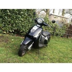 Znen zn50qt-f scooter geel kenteken met top koffer