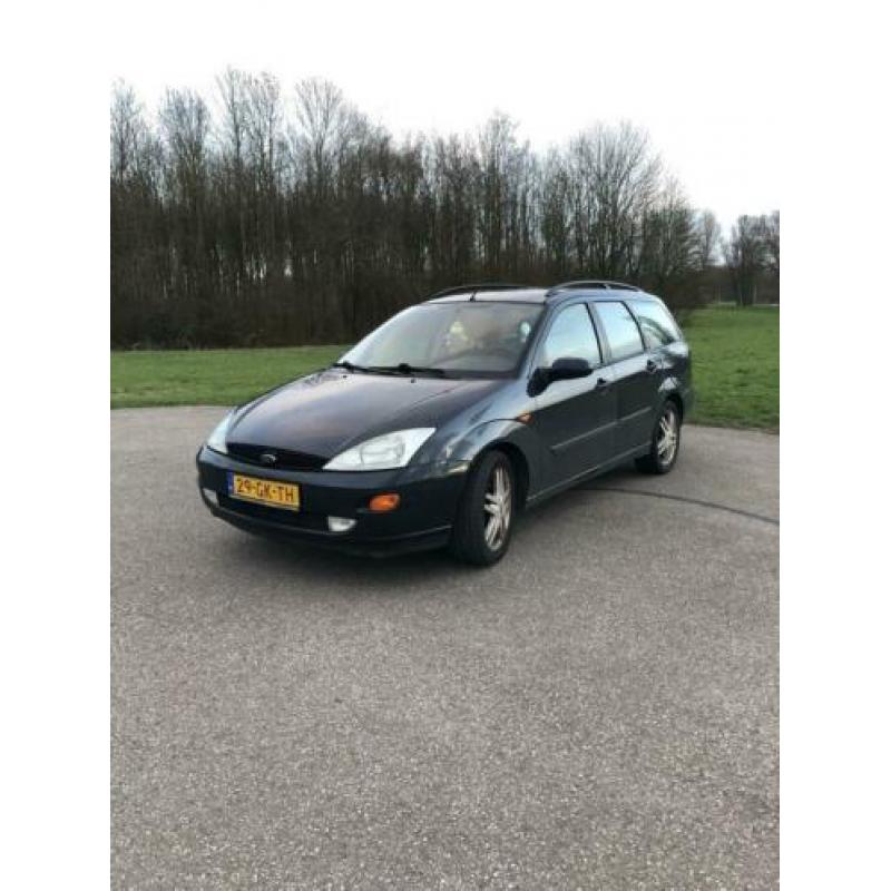 Ford Focus 1.8 I Ambiente Wagon 2001 Blauw