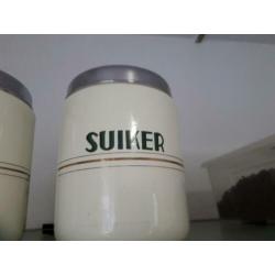 Emaille bussen met groene letters en gouden bies