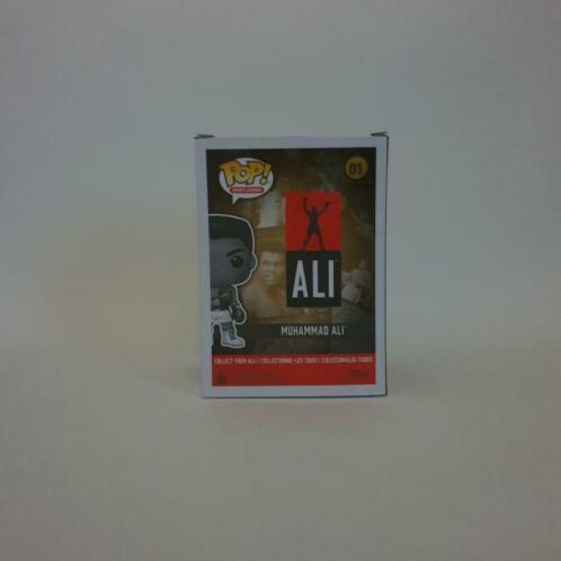 Funko pop! muhammad ali black and white special edition