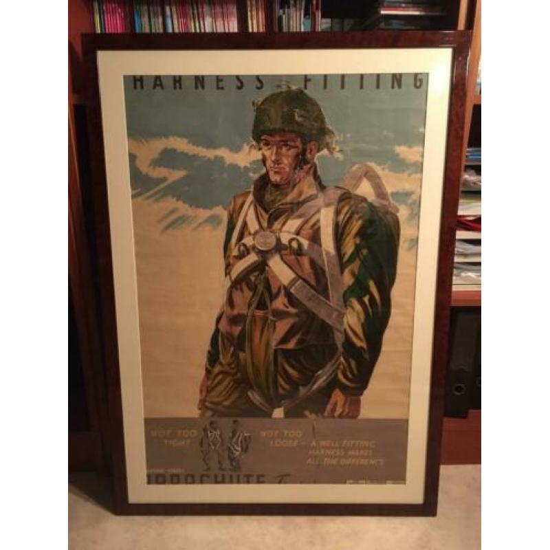 Britse Airborne Paratrooper Training Poster Harnass Fitting