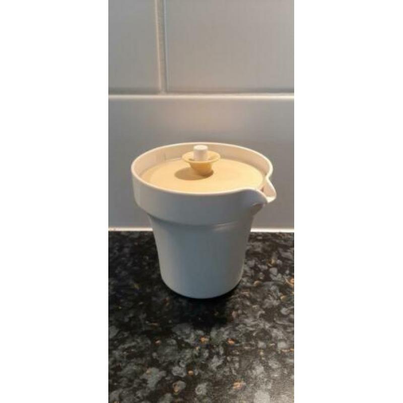TUPPERWARE kastopruiming