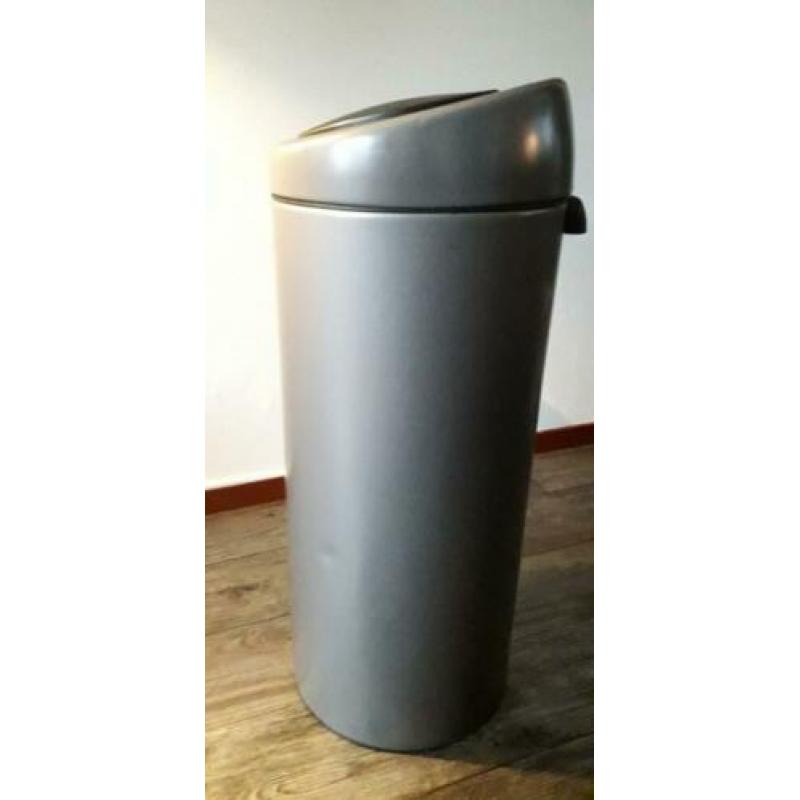 Brabantia touch bin 30L