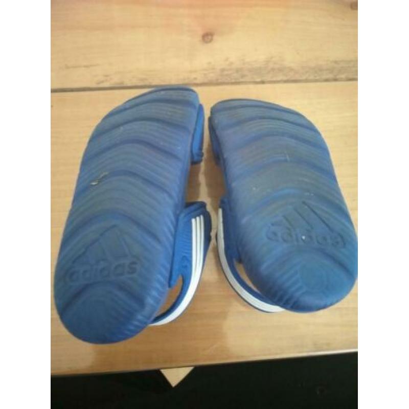 Adidas sandalen slippers maat EU 22 kids