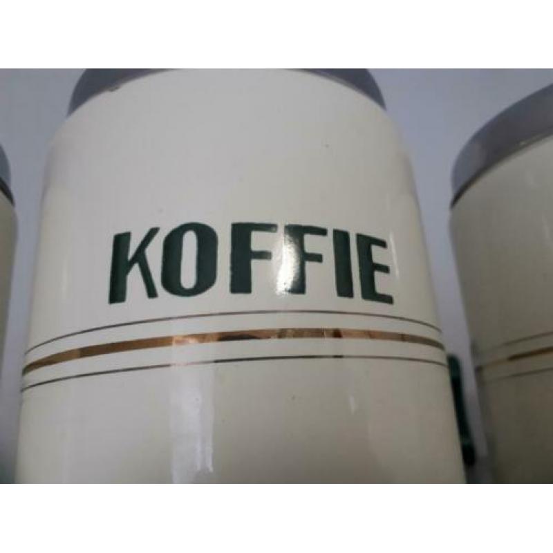 Emaille bussen met groene letters en gouden bies
