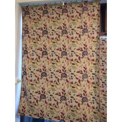 2 window curtains / gordijnen & 1 pillowcase / slopen