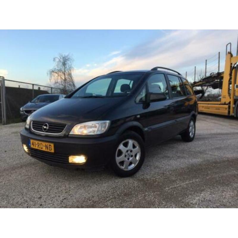 Opel Zafira 1.8 16V 2001 Zwart, APK 19-02-2021! Nette auto!