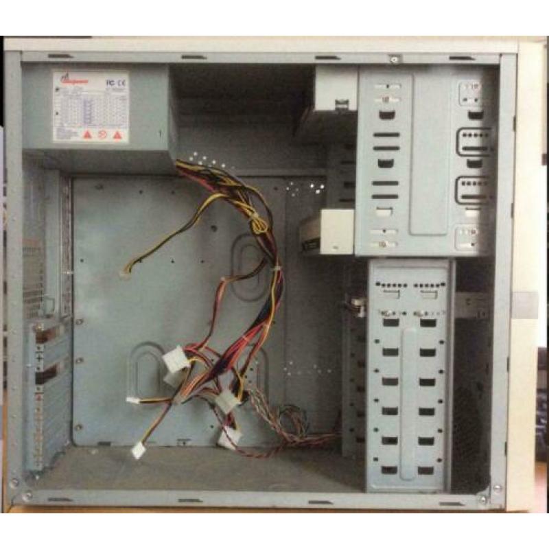 PC behuizing+flooppy+DVD-Rom+DVD -RW+Voeding