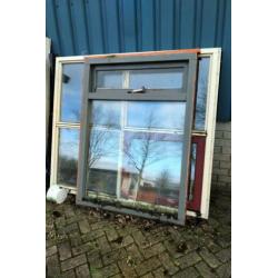Hardhouten kozijnen met thermopeen glas