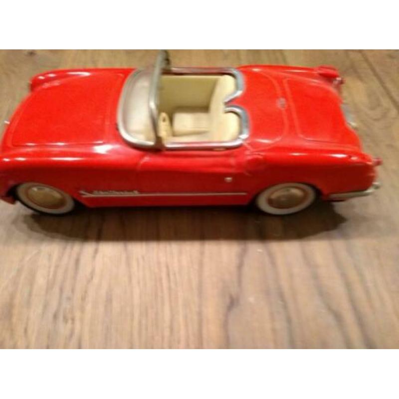 Blikken Chevrolet cabrio met frictiemotor