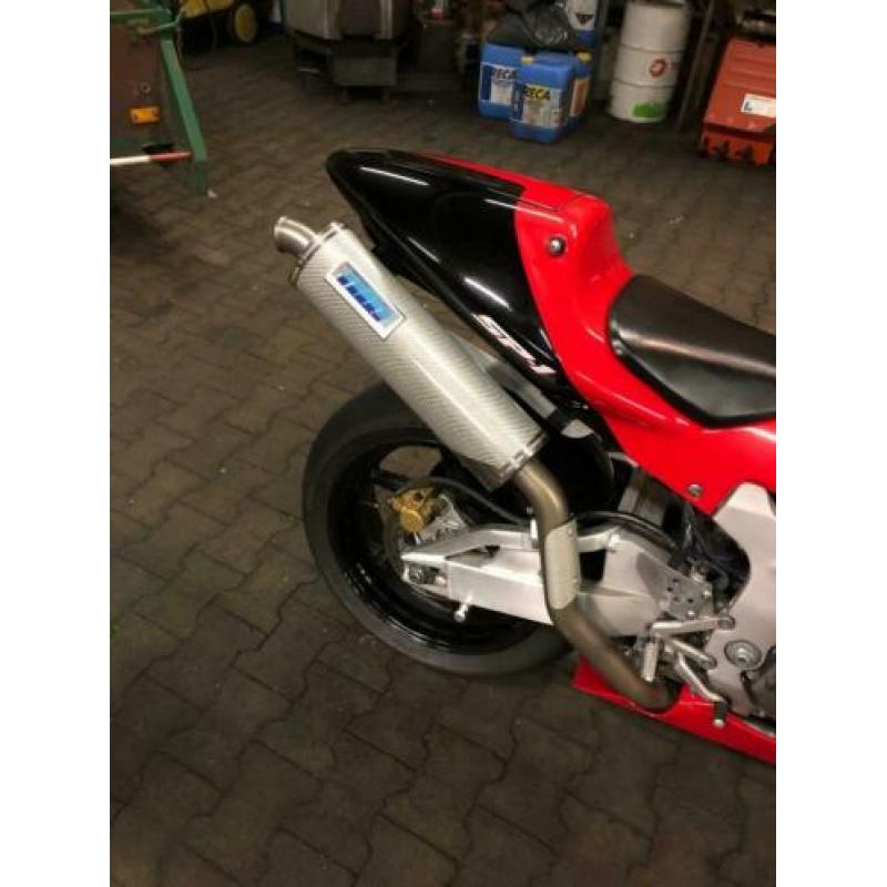 Honda vtr 1000 sp1 uitlaat.