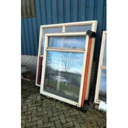 Hardhouten kozijnen met thermopeen glas