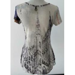 Save the queen top, aparte bewerkt. Als Nieuw!
