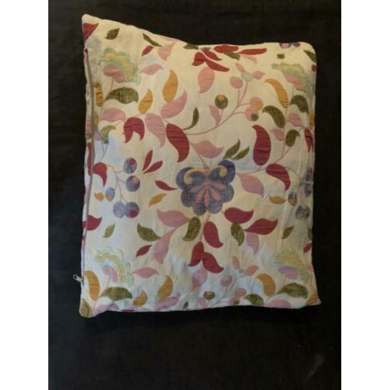 2 window curtains / gordijnen & 1 pillowcase / slopen