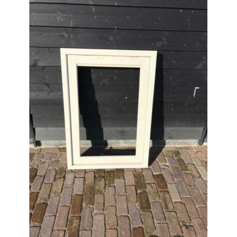 Mooi kozijn met uitzet raam